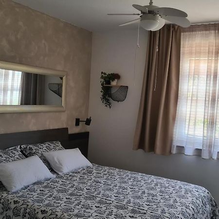 Vila Primorka Apartmani Oleander Šilo Eksteriør billede