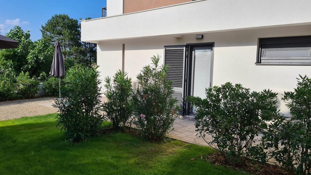Vila Primorka Apartmani Oleander Šilo Eksteriør billede